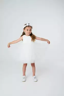 Сукня з гіпюру з пишною фатиновою спідницею YJ.21.30.003W Сукня з гіпюру з пишною фатиновою спідницею YJ.21.30.003W