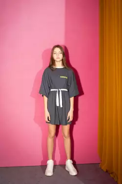 Сукня футболка з поясом YE.21.30.012 Сукня футболка з поясом YE.21.30.012