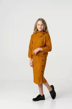 В'язаний костюм гірчичного кольору зі спідницею YN.22.25.456 В'язаний костюм гірчичного кольору зі спідницею YN.22.25.456