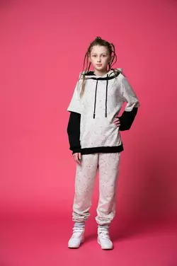 Спортивний костюм сіро-чорний  YI.02.09.002-YI.02.24.003 Спортивний костюм сіро-чорний  YI.02.09.002-YI.02.24.003