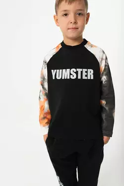 Чорний лонгслів з помаранчевими рукавами тай-дай та принтом Yumster  YH.11.04.004 Чорний лонгслів з помаранчевими рукавами тай-дай та принтом Yumster  YH.11.04.004