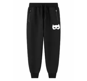 Спортивні штани теплі з кишенями на блискавці та білим принтом YU.12.24.006 Спортивні штани теплі з кишенями на блискавці та білим принтом YU.12.24.006